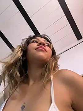 Snapshot of nina_carther chatting on 16, 10, 2025 nina carther online show from 16, 10, 2025
