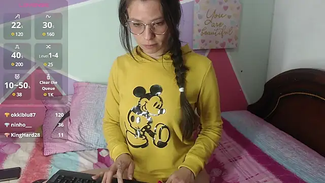 Snapshot of Mily_Miley chatting on 28, 1, 2025 Mily Miley online show from 28, 1, 2025