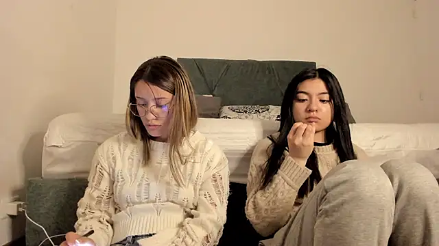 Gabby and Alice online show from 14, 12, 2024