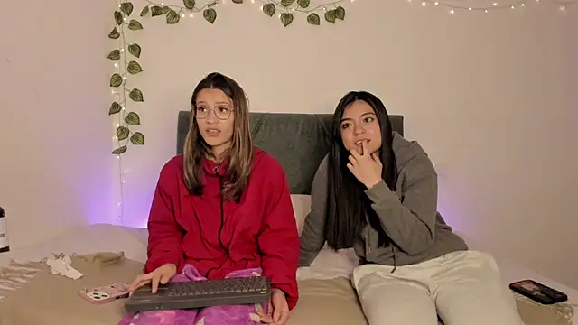 Gabby and Alice online show from 15, 3, 2025