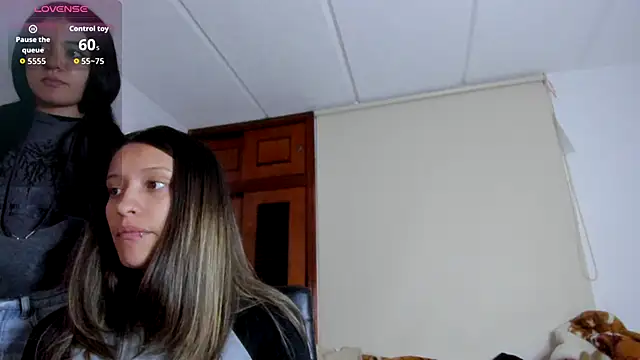 Gabby and Alice online show from 8, 10, 2025