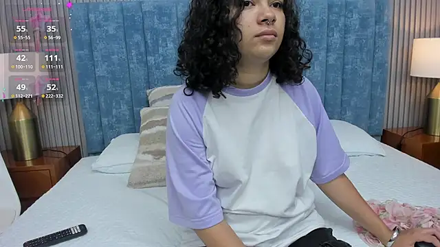 Snapshot of pretty_sunlight_ chatting on 3, 12, 2025 pretty sunlight online show from 3, 12, 2025