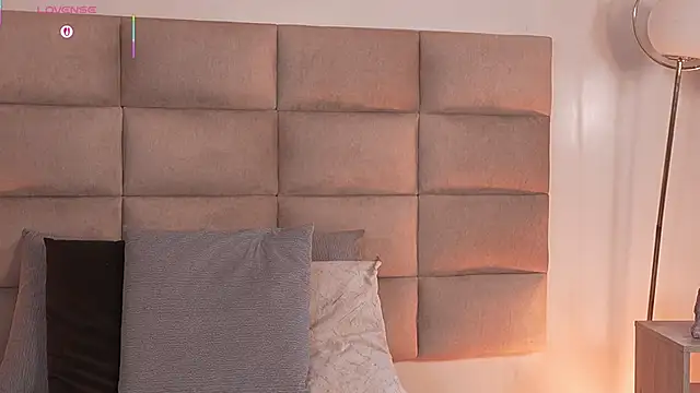 emma brooks1 online show from 17, 10, 2025