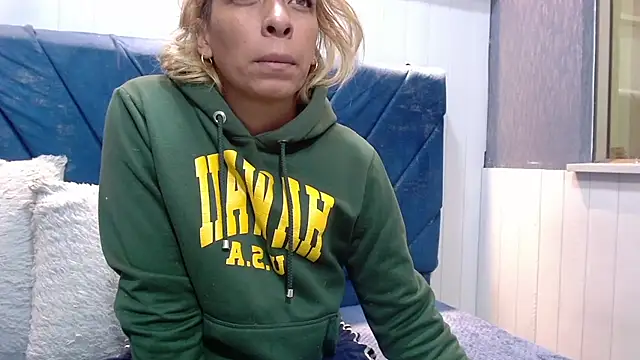 NathaliaSmith3x online show from 13, 10, 2025