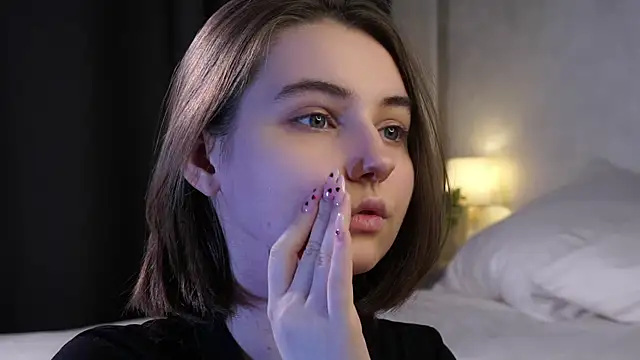 MeghanElson online show from 18, 4, 2026