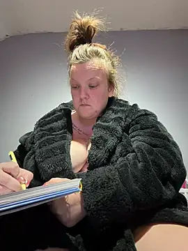 Snapshot of busty-bella1 chatting on 26, 7, 2026 busty-bella1 online show from 26, 7, 2026