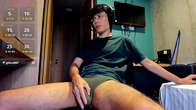 Snapshot of Huge_latin_cock chatting on 4, 8, 2026 Huge latin cock online show from 4, 8, 2026