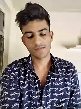 kingkartik7 online show from 24, 1, 2025