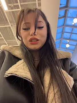 Snapshot of Chloe__Moon chatting on 29, 10, 2025 Chloe Moon online show from 29, 10, 2025