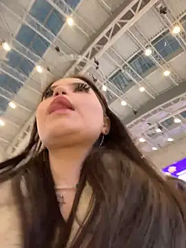 Snapshot of Chloe__Moon chatting on 23, 11, 2025 Chloe Moon online show from 23, 11, 2025