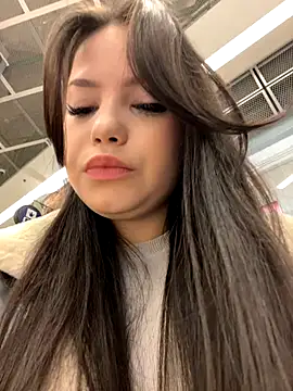 Snapshot of Chloe__Moon chatting on 17, 12, 2025 Chloe Moon online show from 17, 12, 2025