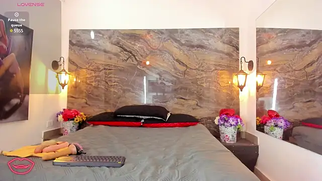 Analiasmith89 online show from 4, 3, 2025