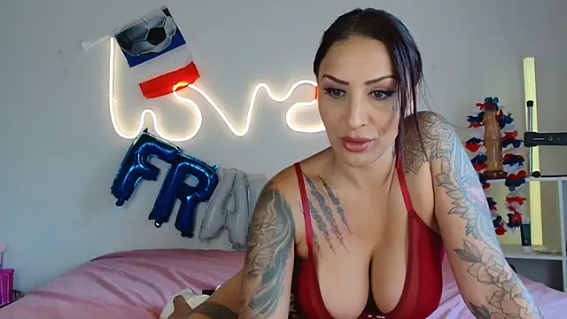 JuliaVegaOff online show from 29, 6, 2026