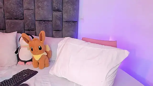 Snapshot of reallyfrost chatting on 12, 12, 2024 reallyfrost online show from 12, 12, 2024