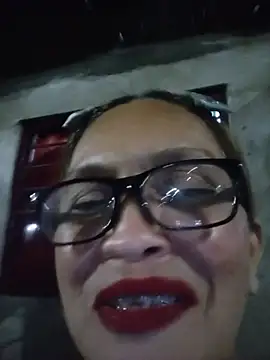 Snapshot of mom_son_dirty chatting on 12, 7, 2026 mom son dirty online show from 12, 7, 2026