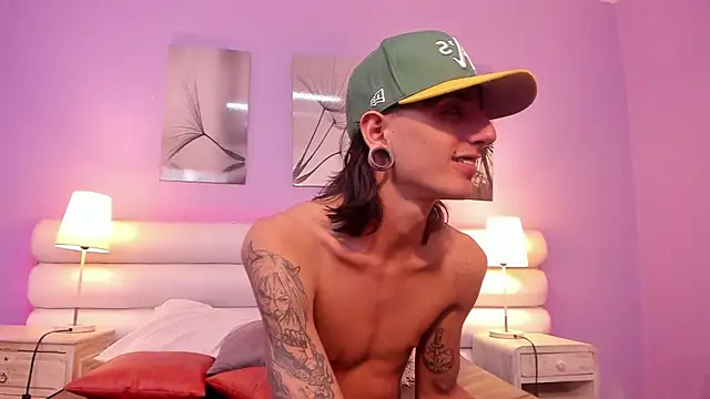 Snapshot of Matthew_Dixonn chatting on 28, 1, 2025 Matthew Dixonn online show from 28, 1, 2025