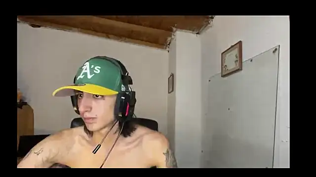 Snapshot of Matthew_Dixonn chatting on 4, 2, 2025 Matthew Dixonn online show from 4, 2, 2025