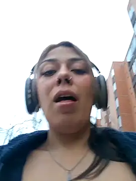 Snapshot of Sweel_Leyva18 chatting on 28, 11, 2025 Sweel Leyva18 online show from 28, 11, 2025