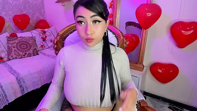 Snapshot of Sexy_cristall_ chatting on 18, 2, 2025 Sexy cristall online show from 18, 2, 2025