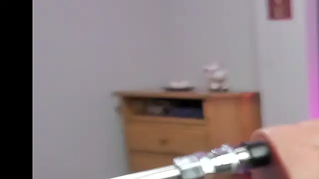 Snapshot of Sexy_cristall_ chatting on 6, 10, 2025 Sexy cristall online show from 6, 10, 2025