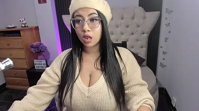 Snapshot of Sexy_cristall_ chatting on 16, 10, 2025 Sexy cristall online show from 16, 10, 2025