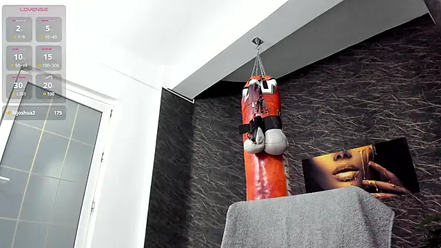 leonardsmith01 online show from 17, 2, 2025