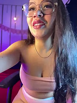 Snapshot of LylaLee111 chatting on 30, 12, 2024 LylaLee111 online show from 30, 12, 2024