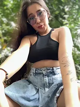 Snapshot of LylaLee111 chatting on 12, 2, 2025 LylaLee111 online show from 12, 2, 2025