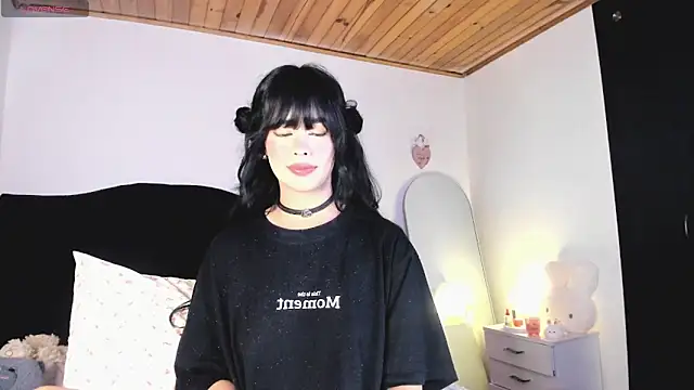 HannaKim online show from 7, 6, 2026