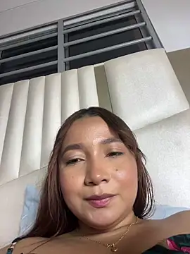 Snapshot of queen_angelique chatting on 7, 6, 2026 queen angelique online show from 7, 6, 2026