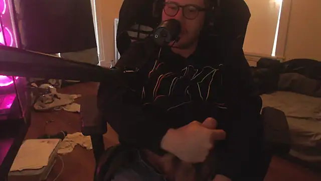 chicostick413 online show from 2, 11, 2025