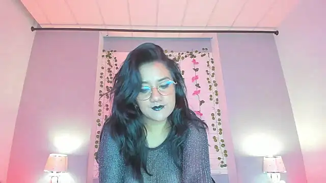 Snapshot of KylieMaxwell chatting on 14, 3, 2025 KylieMaxwell online show from 14, 3, 2025