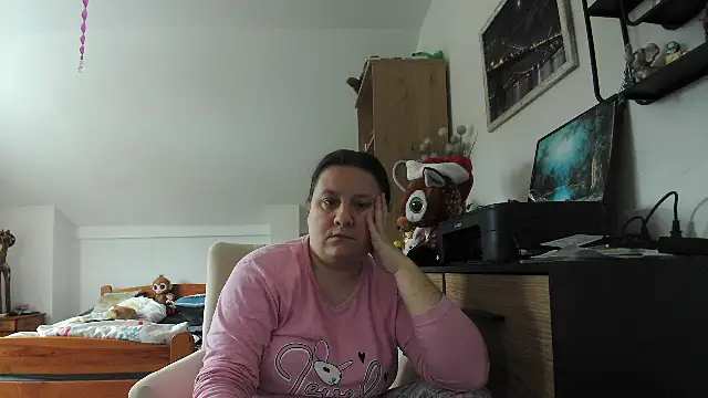 Snapshot of ReifeVenna chatting on 5, 2, 2026 ReifeVenna online show from 5, 2, 2026
