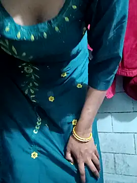 Snapshot of SAXYTannuja chatting on 25, 2, 2025 SAXYTannuja online show from 25, 2, 2025