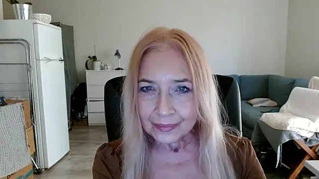 sofia xkiss online show from 27, 2, 2025