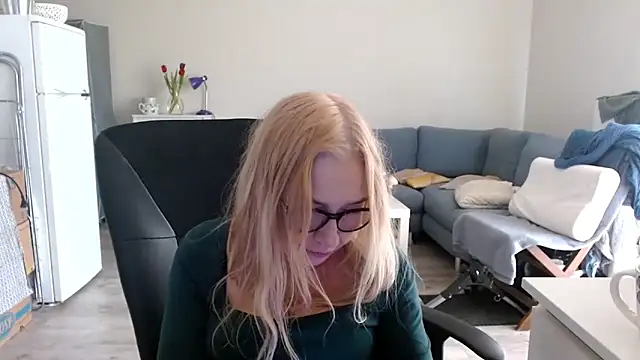 sofia xkiss online show from 12, 3, 2025