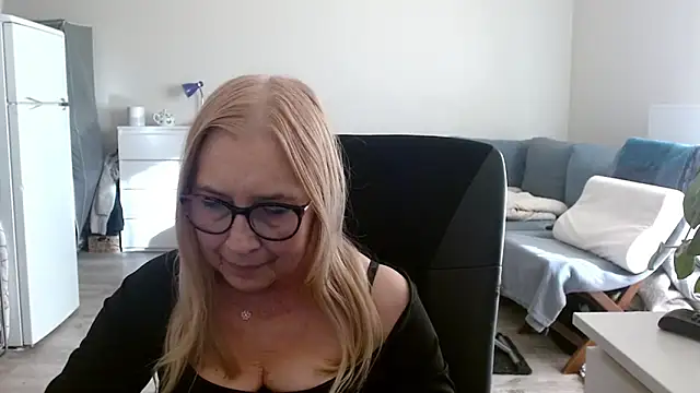 sofia xkiss online show from 16, 3, 2025