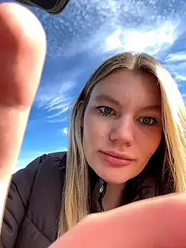 justmila online show from 21, 10, 2025