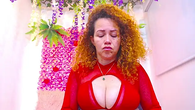 Snapshot of BLONDE_SEXYHOT chatting on 19, 11, 2025 BLONDE SEXYHOT online show from 19, 11, 2025