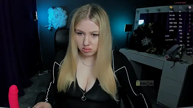 Snapshot of juli_kisss chatting on 14, 1, 2025 juli kisss online show from 14, 1, 2025