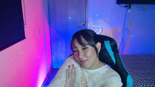 Skarlet Adams28 online show from 1, 4, 2026