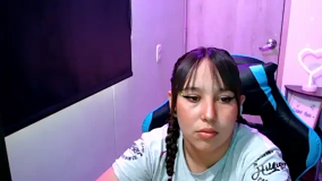 Snapshot of Skarlet_Adams28 chatting on 29, 4, 2026 Skarlet Adams28 online show from 29, 4, 2026