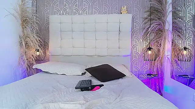 LeylaRangel online show from 25, 11, 2025