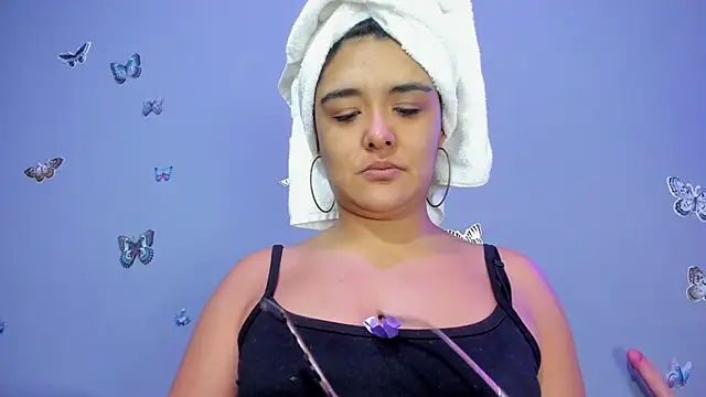 Kaira mosse online show from 5, 12, 2025