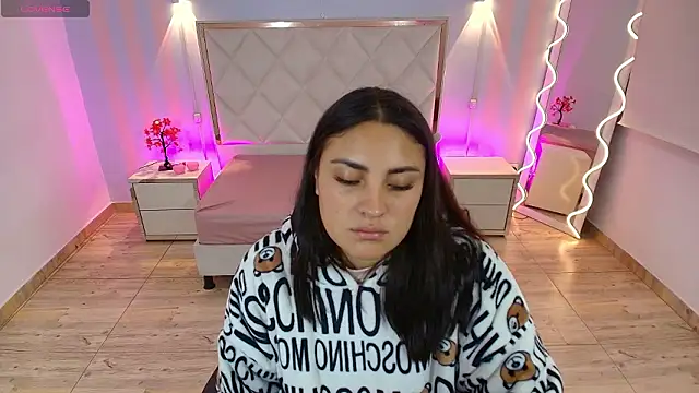 Snapshot of Brendda_tay chatting on 2, 2, 2026 Brendda tay online show from 2, 2, 2026