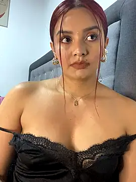 Melanyprada online show from 13, 10, 2025