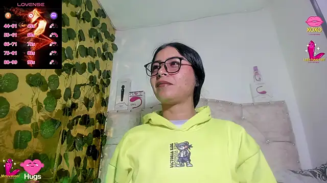 Snapshot of cristalconnorr chatting on 1, 10, 2025 cristalconnorr online show from 1, 10, 2025