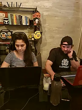 Snapshot of CoelhinhaGostosa chatting on 24, 10, 2025 CoelhinhaGostosa online show from 24, 10, 2025