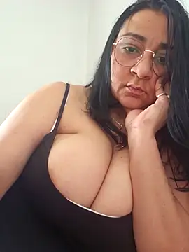 Snapshot of paulinaDiaz1 chatting on 13, 4, 2026 paulinaDiaz1 online show from 13, 4, 2026