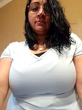 Snapshot of paulinaDiaz1 chatting on 2, 5, 2026 paulinaDiaz1 online show from 2, 5, 2026